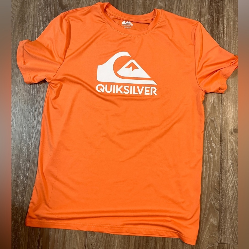 Quiksilver Orange Surf Tee sz XL 18/20